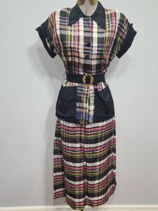 Colorful Plaid Skirt Suit(B-35' W-25' H-35')