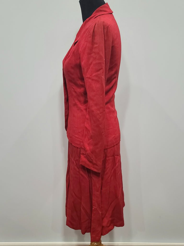Red Skirt Suit(B-35' W-25.75' H-36') — image 2
