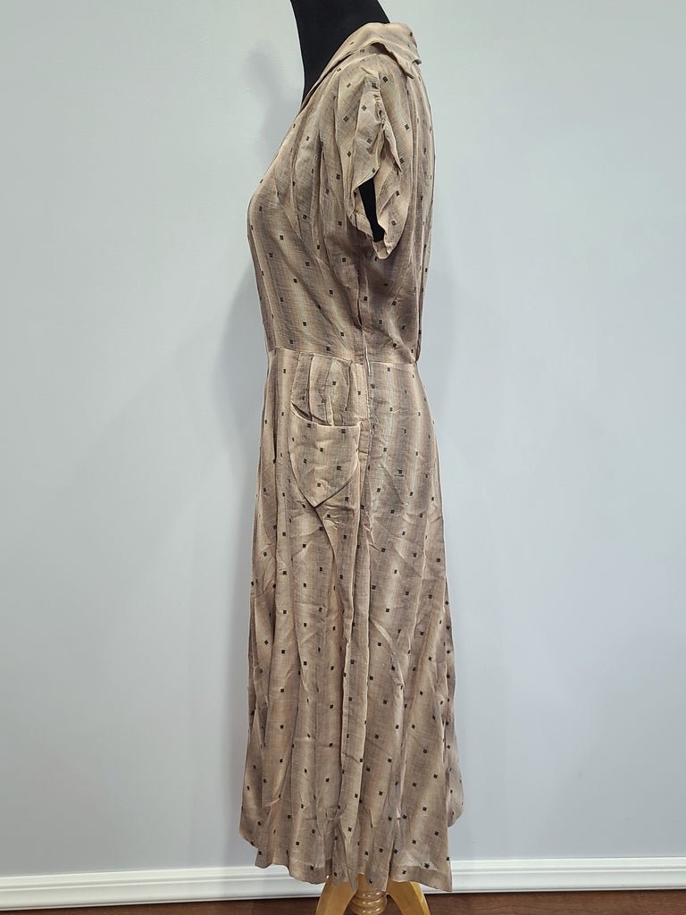 Brown Tan Stripe Dress(B-38' W-28' H-40') — image 2