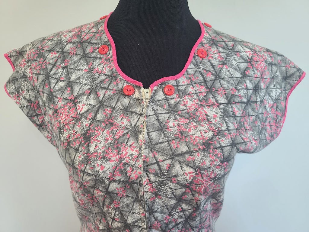 Pink and Gray Zipper Front Dress(B-36.5' W-28' H-35') — image 5
