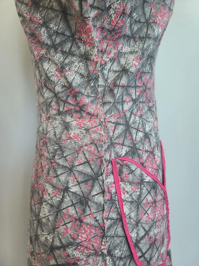 Pink and Gray Zipper Front Dress(B-36.5' W-28' H-35') — image 8