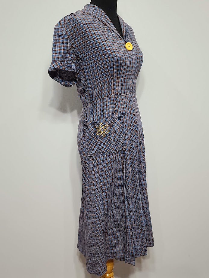 Blue Brown Plaid Dress with Yellow Flower Pocket(B-40' W-28' H-36') — image 2