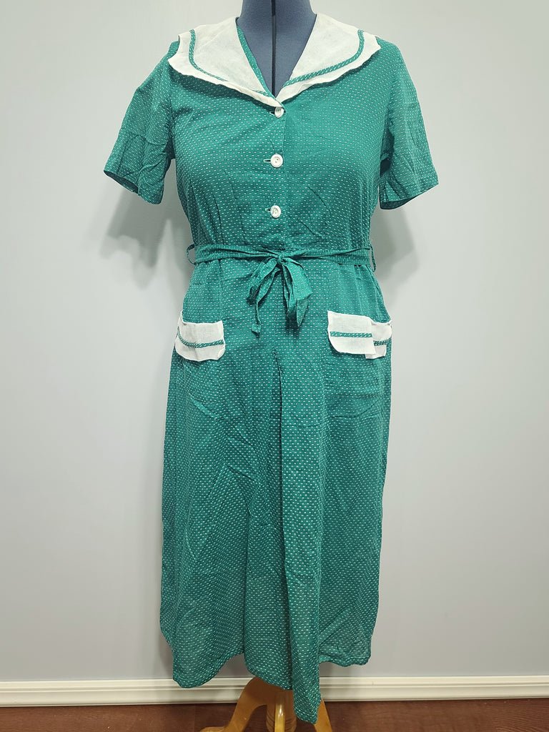 Green Lightweight Polka Dot Dress(B-42' W-36' H-41')