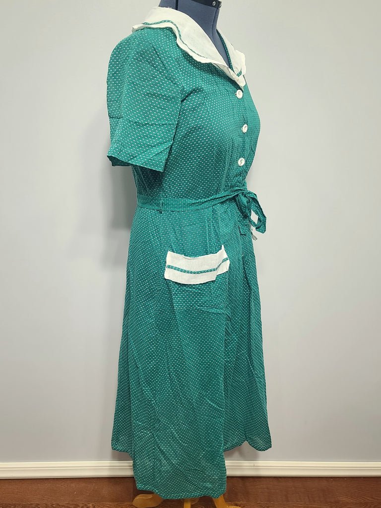 Green Lightweight Polka Dot Dress(B-42' W-36' H-41') — image 4