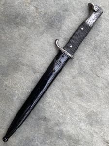 A MOST UNUSUAL ETCHED 'MEMORY OF MY SERVICE TIME' SHORT DRESS BAYONET.