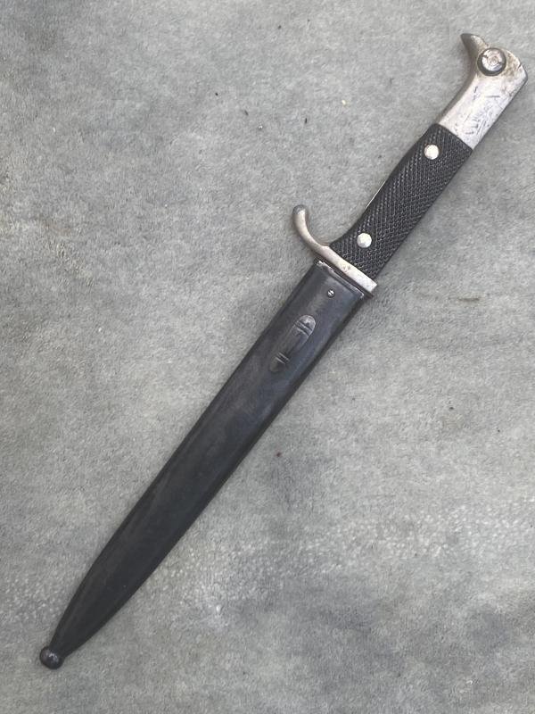 A RARE SHORT DRESS BAYONET WITH A 'MEMORY OF MY SERVICE TIME' ETCHED BLADE BY E.P & S.