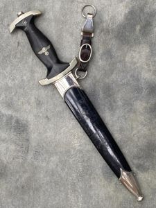 AN EXTRAORDINARILY NICE EXAMPLE OF EARLY '33 RZM SS DAGGER.