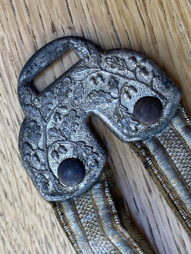 A RARE SET OF 'HORSE SHOE TOP 'ARMY DAGGER HANGERS. — image 3
