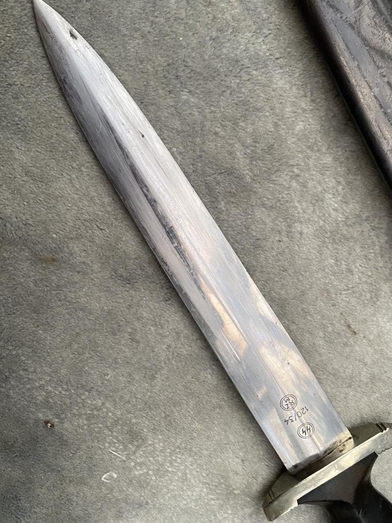 A PRIME EXAMPLE OF AN EARLY '33 SS DAGGER WITH ITS ORIGINAL VERTICAL HANGER. — image 8