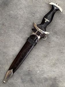 A PRIME EXAMPLE OF AN EARLY '33 SS DAGGER WITH ITS ORIGINAL VERTICAL HANGER.