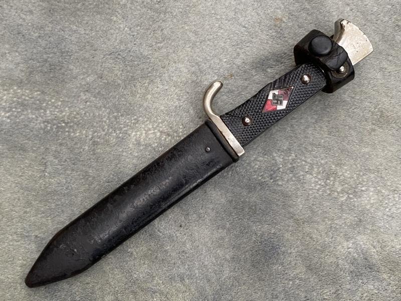 HITLER YOUTH DAGGER WITH MOTTO M7/45/38. — image 2