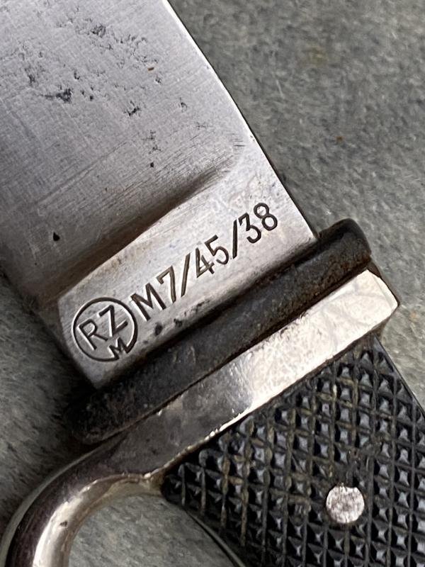 HITLER YOUTH DAGGER WITH MOTTO M7/45/38. — image 7